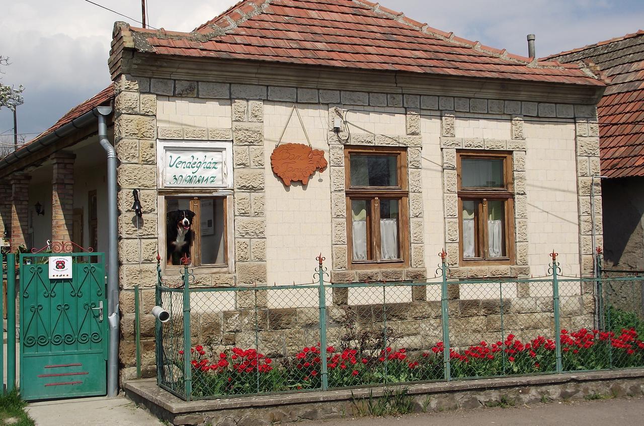 فندق Bari Tanya Kisnána المظهر الخارجي الصورة